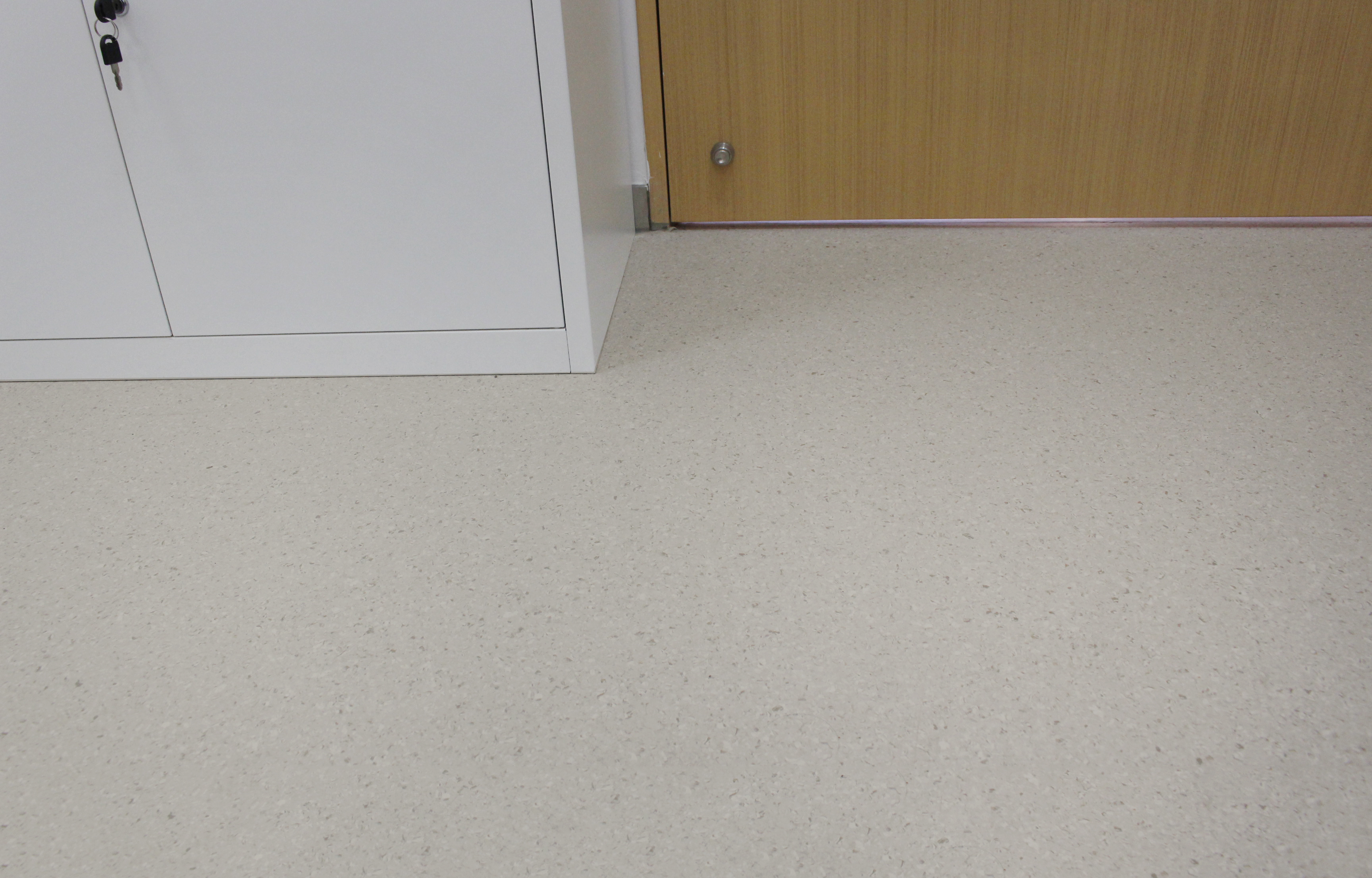 ror体育同质透心地板